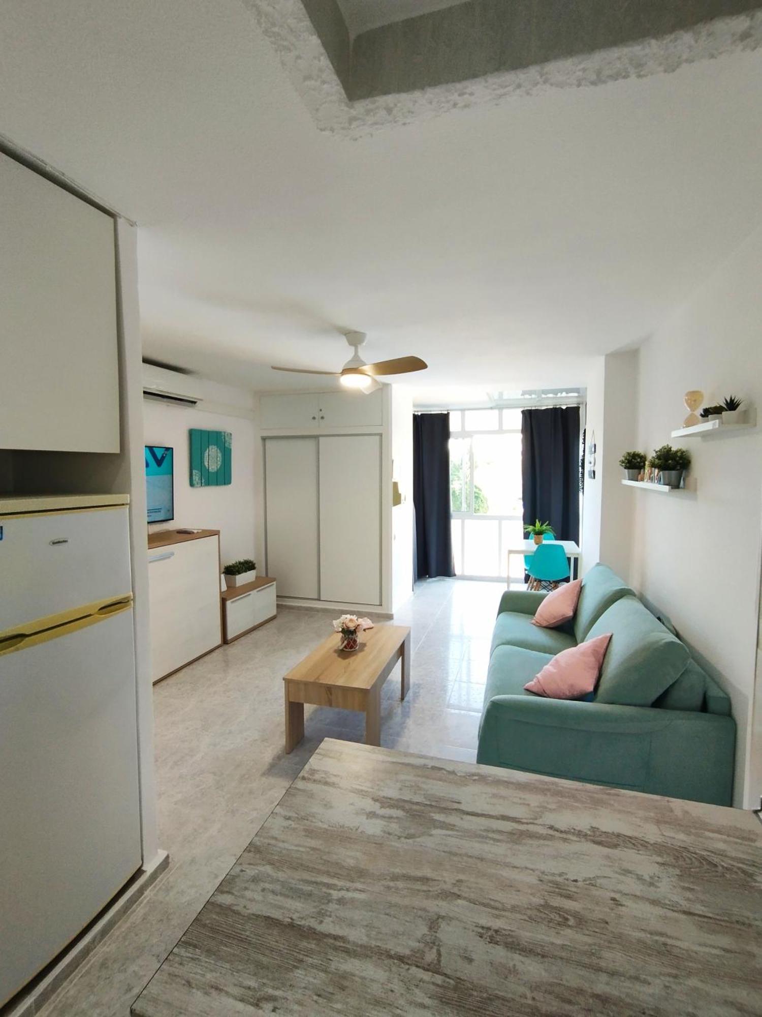 Apartamento Aguila ベナルマデナ エクステリア 写真